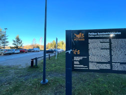 Alueen infokyltiss� ei tietenk��n ole halaistua sanaa alueen historiasta kaatopaikkana tai edes peltona.