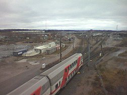N�kym� kaatopaikan keskiosasta, eli vaunuhalleille p�in