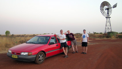 Winona and us at a rest stop on the Tablelands Highway. (Picture: kuvaweopu)